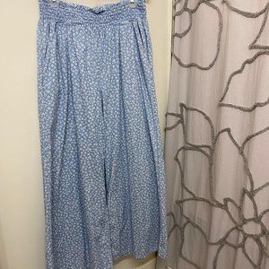 Blue and white floral flare pants